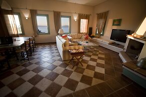 Electra Beachfront Villa