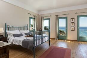 Electra Beachfront Villa