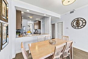 Bologna - Luxury 2-BR Condo with Lake & Golf Views at Green Links, Lel