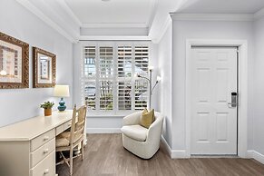 Bologna - Luxury 2-BR Condo with Lake & Golf Views at Green Links, Lel