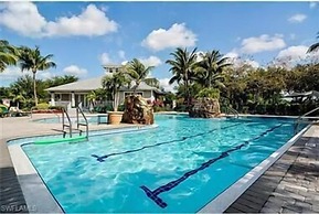 Bologna - Luxury 2-BR Condo with Lake & Golf Views at Green Links, Lel