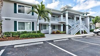 Catina Vacation Rental: Bright 2-BR Condo with Lake Views. Located in 