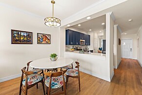 Catina Vacation Rental: Bright 2-BR Condo with Lake Views. Located in 