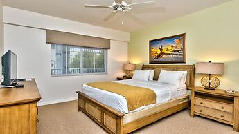 Genoa Vacation Rental: Stylish 2-BR Condo with Golf & Lake Views. Reso