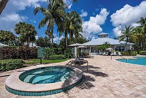 Genoa Vacation Rental: Stylish 2-BR Condo with Golf & Lake Views. Reso