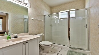 Solterra Vacation Rental: Luxury 3-BR Condo with Lake & Golf Views. Ac