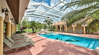 Solterra Vacation Rental: Luxury 3-BR Condo with Lake & Golf Views. Ac