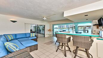 Canal Grande Waterfront 6 Bedroom Holiday Home by Naples Florida