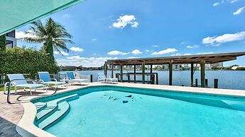 Canal Grande Waterfront 6 Bedroom Holiday Home by Naples Florida