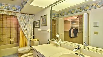 Canal Grande Waterfront 6 Bedroom Holiday Home by Naples Florida