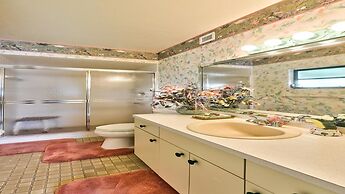 Canal Grande Waterfront 6 Bedroom Holiday Home by Naples Florida