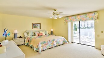 Canal Grande Waterfront 6 Bedroom Holiday Home by Naples Florida