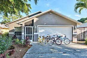 Parisian 3 Bedroom Holiday Home by Naples Florida