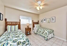 Parisian 3 Bedroom Holiday Home by Naples Florida