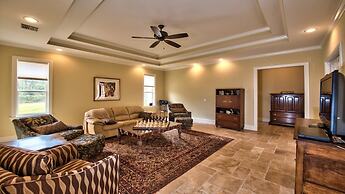 Parisian 3 Bedroom Holiday Home by Naples Florida