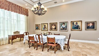 Parisian 3 Bedroom Holiday Home by Naples Florida