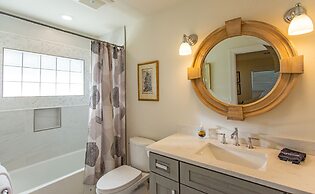 Sorrento Luxury Vacation Home: Expansive 5-Bedroom, 4.5-Bath Retreat w