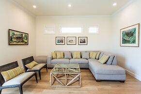 Sorrento Luxury Vacation Home: Expansive 5-Bedroom, 4.5-Bath Retreat w