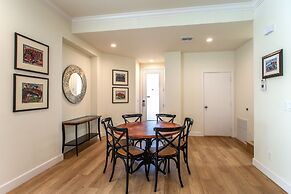 Sorrento Luxury Vacation Home: Expansive 5-Bedroom, 4.5-Bath Retreat w