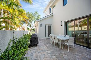 Sorrento Luxury Vacation Home: Expansive 5-Bedroom, 4.5-Bath Retreat w