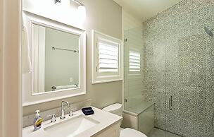 Tuscan Vacation Rental. Stylish 3-Bedroom Getaway Near Vanderbilt Beac