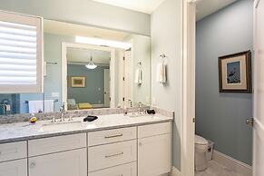 Tuscan Vacation Rental. Stylish 3-Bedroom Getaway Near Vanderbilt Beac