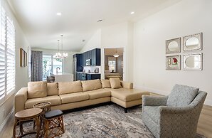 Tuscan Vacation Rental. Stylish 3-Bedroom Getaway Near Vanderbilt Beac