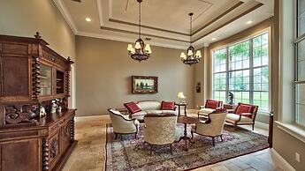 Knickerbocker Estate: Elegant 9-BR Getaway in Naples. Enjoy Private Po