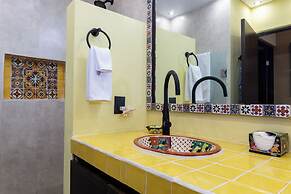 Pueblito Escondido Beachside