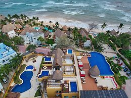 Pueblito Escondido Beachside