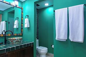 Pueblito Escondido Beachside