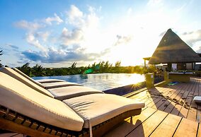 Pueblito Escondido Beachside