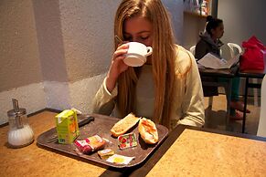 Auberge Internationale des Jeunes - Hostel