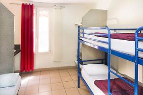Auberge Internationale des Jeunes - Hostel