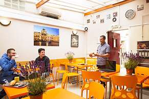 Auberge Internationale des Jeunes - Hostel