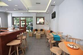 Meni Apartments Hotel