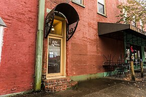 The Walnut Street Inn