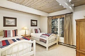 Chateau Eau Claire & Roaring Fork by Frias Properties