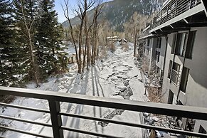 Chateau Eau Claire & Roaring Fork by Frias Properties