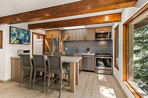 Chateau Eau Claire & Roaring Fork by Frias Properties