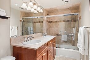 Chateau Eau Claire & Roaring Fork by Frias Properties