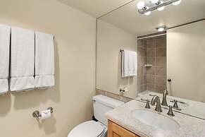 Chateau Eau Claire & Roaring Fork by Frias Properties