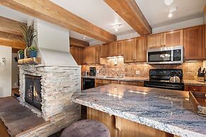 Chateau Eau Claire & Roaring Fork by Frias Properties