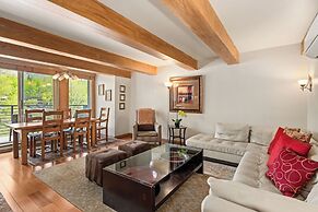 Chateau Eau Claire & Roaring Fork by Frias Properties