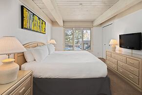 Chateau Eau Claire & Roaring Fork by Frias Properties