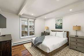 Chateau Eau Claire & Roaring Fork by Frias Properties