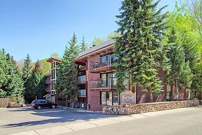 Chateau Eau Claire & Roaring Fork by Frias Properties