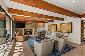 Chateau Eau Claire & Roaring Fork by Frias Properties