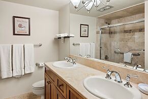 Chateau Eau Claire & Roaring Fork by Frias Properties