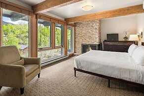 Chateau Eau Claire & Roaring Fork by Frias Properties